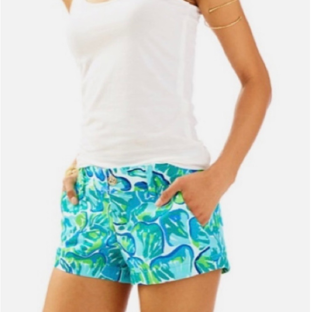 Lilly Pulitzer Walsh Short Size 4